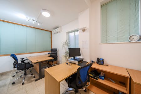 17 Station Road, London, Retail For Sale - 138198111691b49b111293.jpg