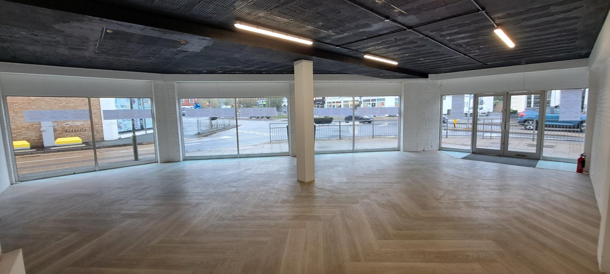 38-40 High Street, Frimley, Retail To Let - 20251013_095728.jpg