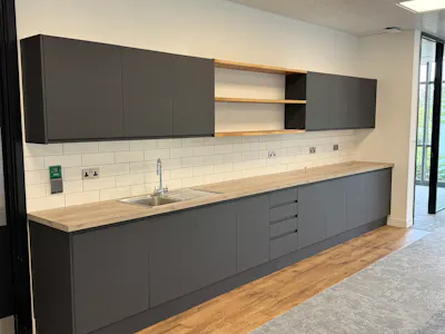 450 Capability Green, Luton, Office To Let - 20250529_102732684_iOS.jpg