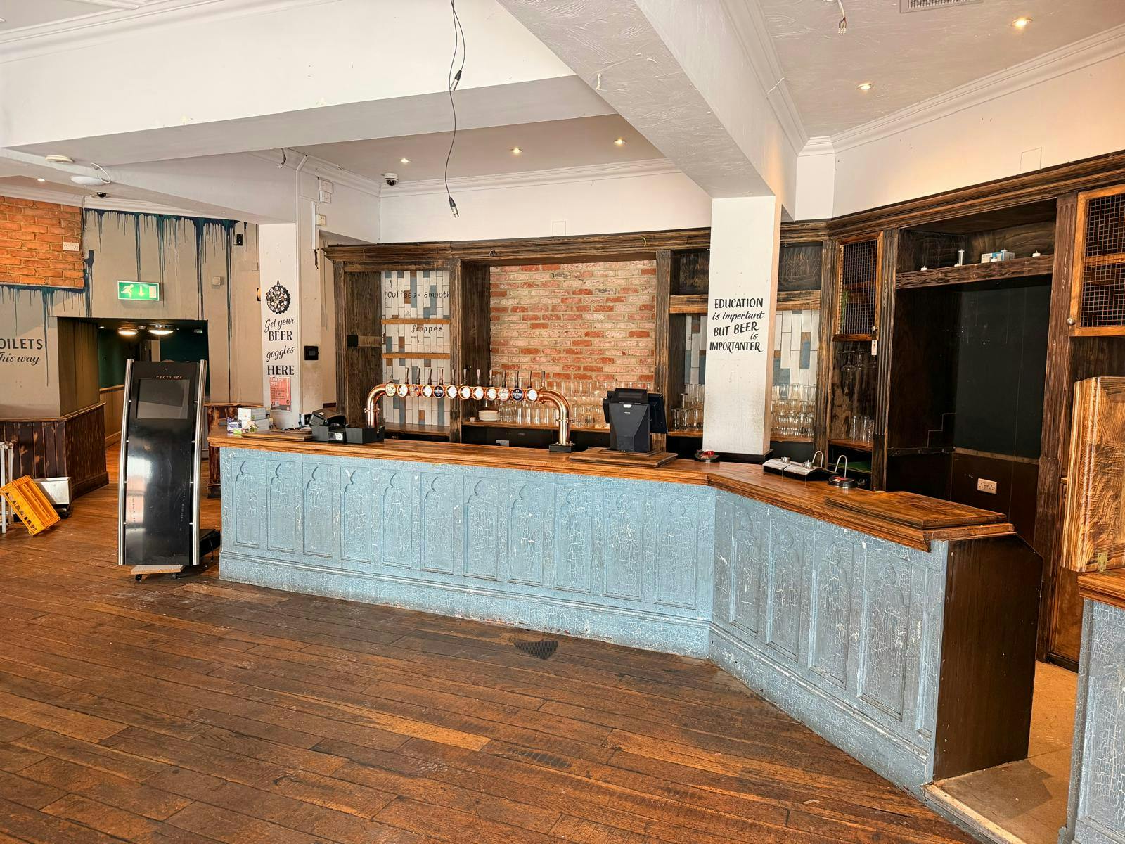 120-123 Oxford Road, High Wycombe, Retail To Let - 20260331_135755000_iOS 1 3.jpg