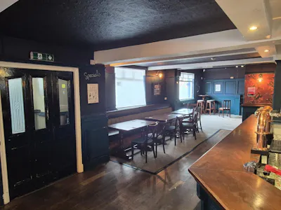 496 Oldham Road, Manchester, D1 (Non Residential Institutions) / Leisure / Office / Retail To Let - 20260817_124324.jpg
