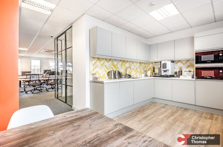 Amberley House, Windsor, Office To Let - 77a78e0a4ef641c5975b0a770160d44f.jpg