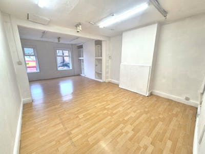 74 Gloucester Road, Manchester, Retail To Let - 20260220_112743.jpg