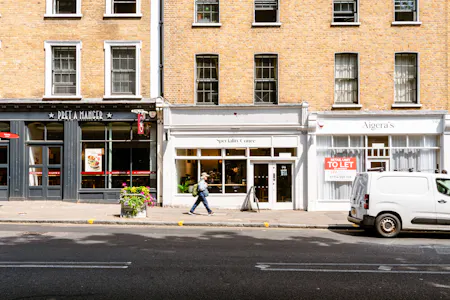 Rose & Rose, 400 St John Street, London, Leisure / Retail To Let - St John St 400 - 2.jpg