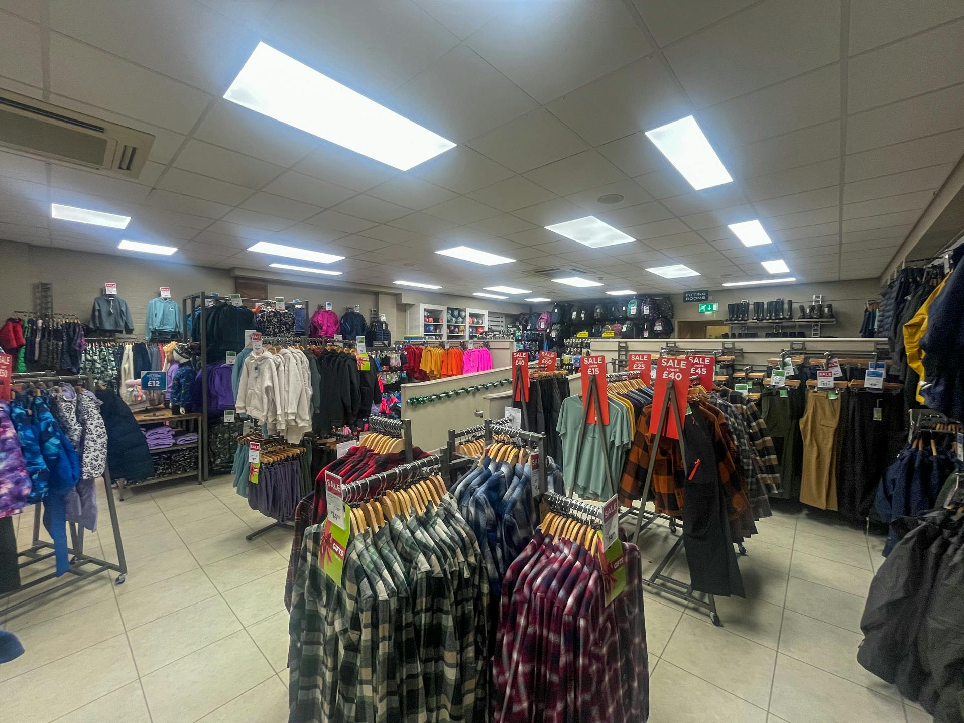 Retail/Shop in Lymington - photo 2