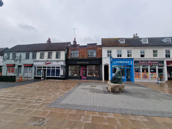 18 London Street, Basingstoke, Retail To Let / For Sale - 20260904_092313.jpg