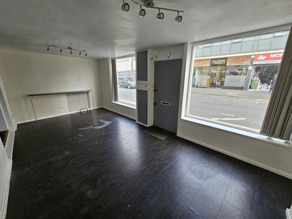 58 Oxford Street, Kidderminster, Retail To Let - Image 3