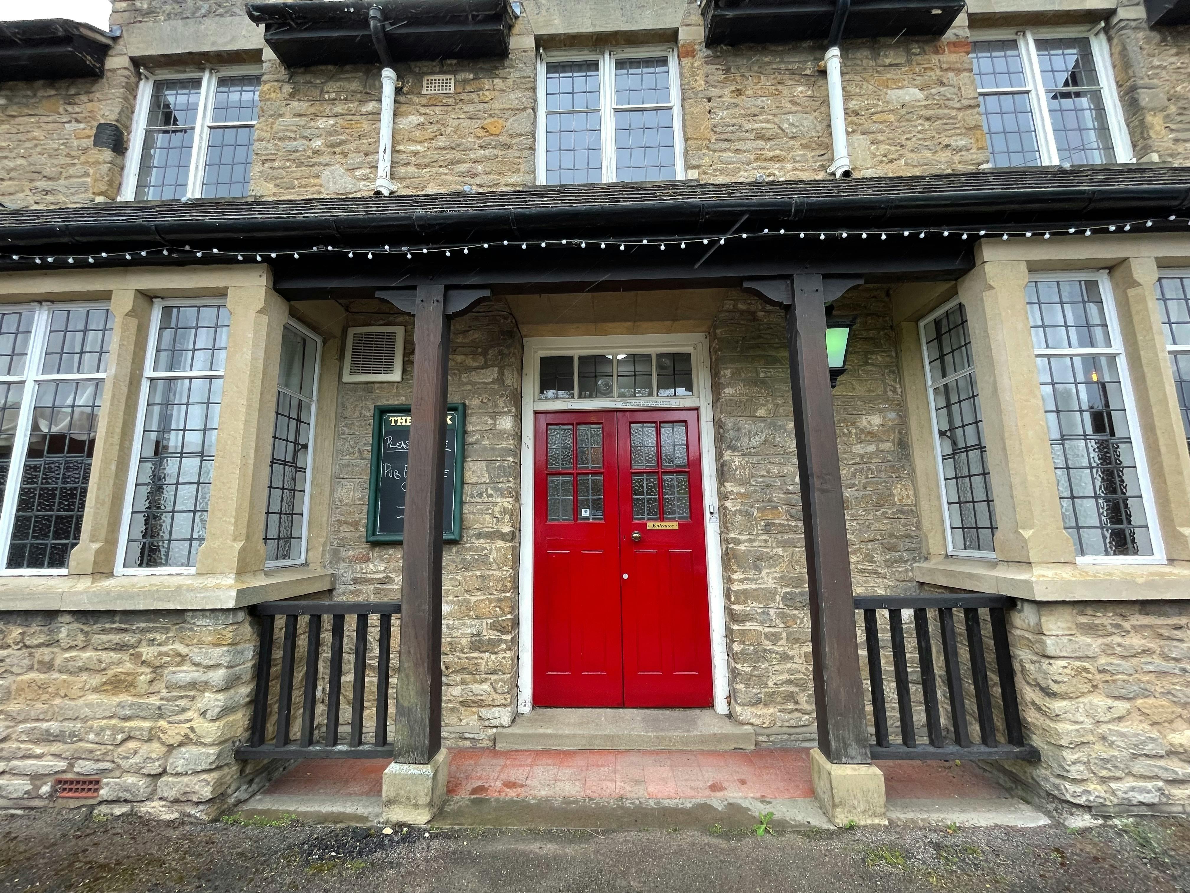 Retail/Shop in Bedford - photo 2