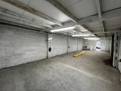 Green End Farm, Hemel Hempstead, Warehouse To Let - Internal 1.jpg