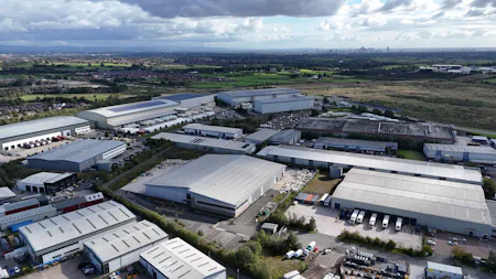 T86, Pilsworth Road, Heywood, Industrial/Logistics To Let - dji_fly_20260909_154858_0289_1788979283306_photo.jpg