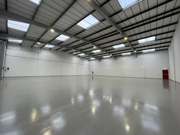 Unit 4, Hawley Lane Trade Centre, Farnborough, Industrial To Let - IMG_4769.JPEG