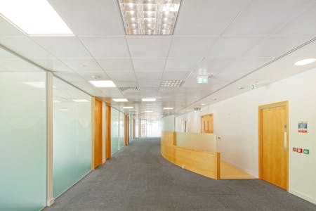 35 Park Lane, London, Office To Let - DSC07184.jpg