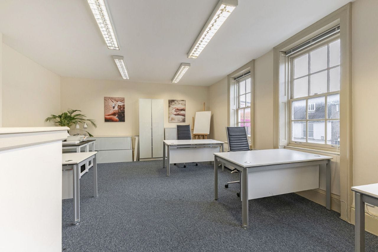 First Floor, 11-15 High Street, Marlow, Offices To Let - 11-15 High Street 4.jpg