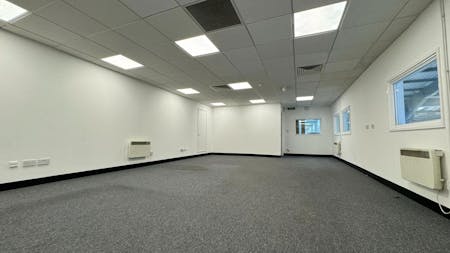 Unit 1, Tyseley Park, Tyseley, Industrial/Logistics To Let - Tyseley_Internal_4.jpg