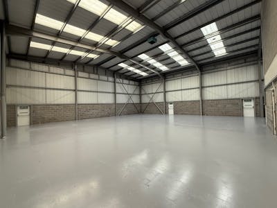 Unit 4 Rushy Platt Industrial Estate, Caen View,, Swindon, Industrial / Warehouse To Let - 3.jpg