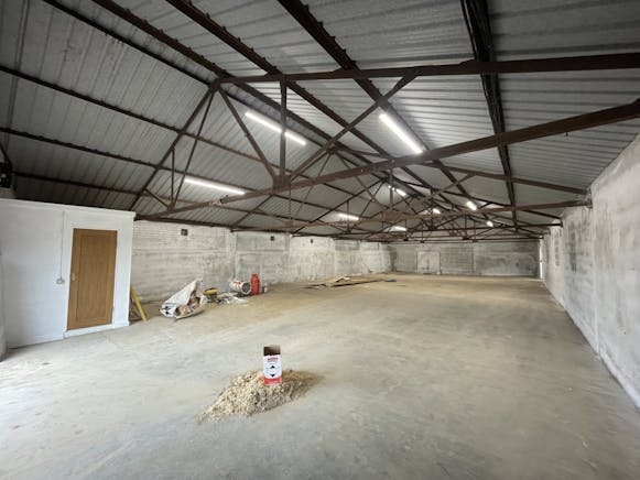 Unit 10 Harlesford Farm, Tetsworth, Industrial To Let - IMG_5356.JPG