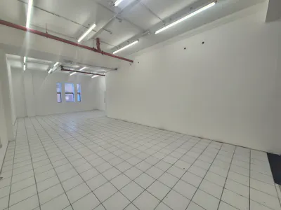 4 Warren Street, Stockport, Retail To Let - 20260909_161626.jpg