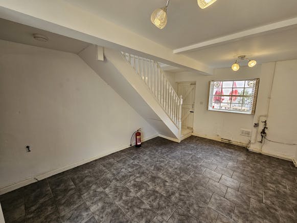 5 Fish Street, Worcester, Retail / Office To Let - Image 3