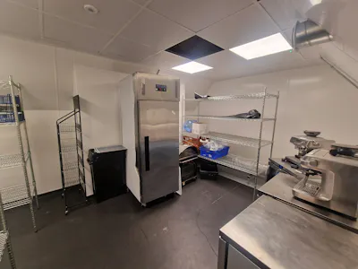 Tower Hamlets Town Hall, London, E Class restaurant (with extract) / Restaurant / Cafe / Retail To Let - 7521bcab-75fb-4d9d-b637-7eea45677c04.jpg