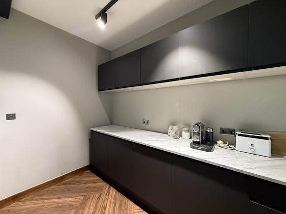 38 North Lane, Leeds, Office To Let - IMG_2172.JPG