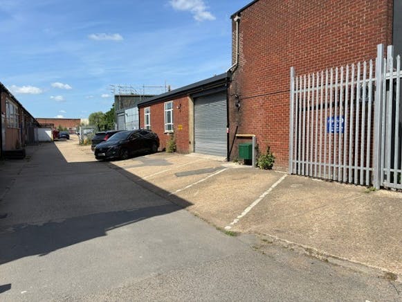 Unit 25, Travellers Lane, Hatfield For Sale - 5.jpg