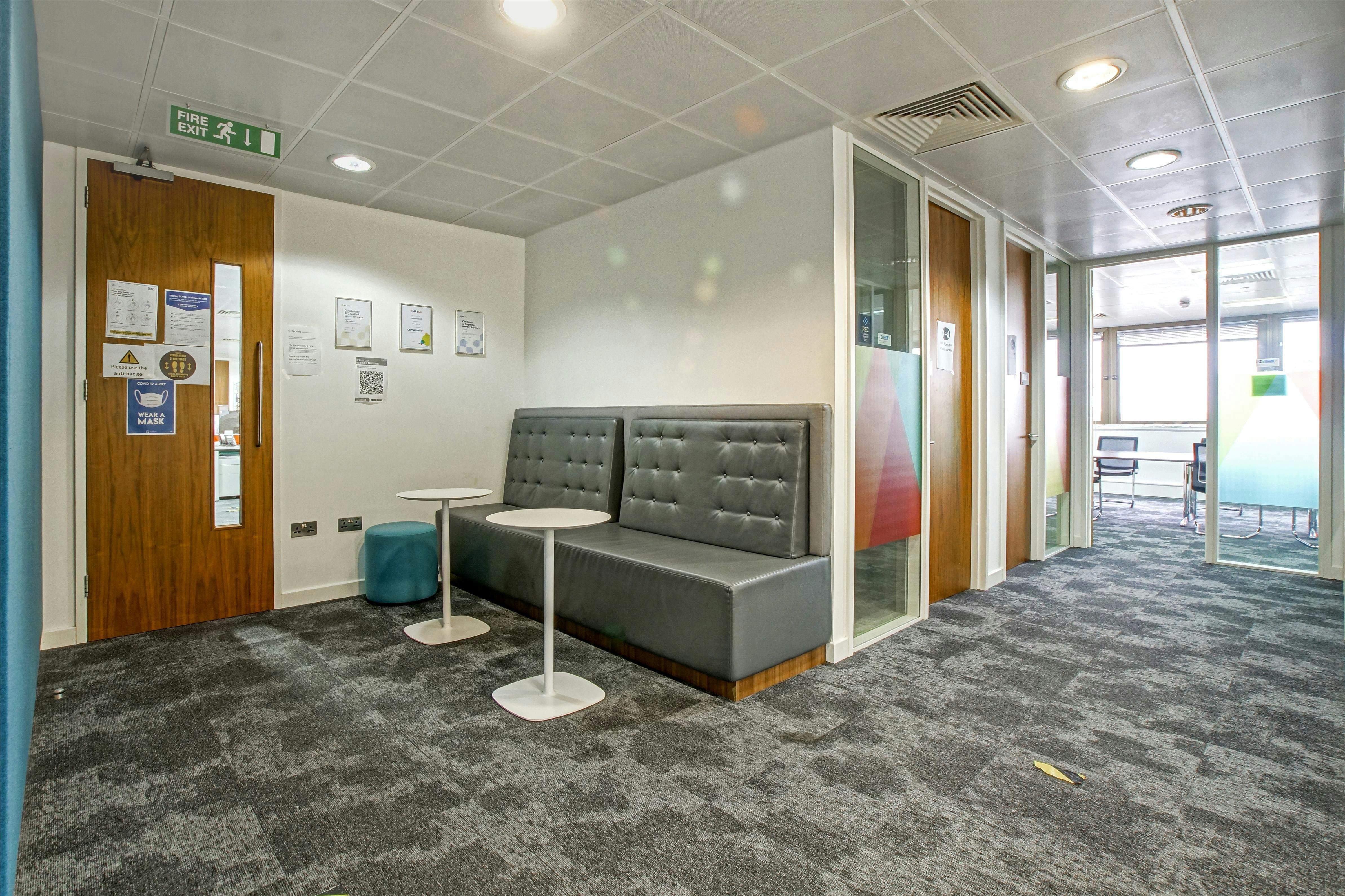 Office in London - photo 2