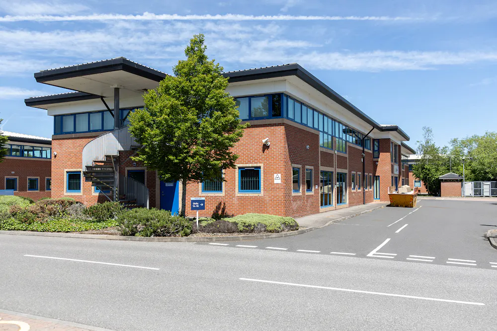 Unit 14-16 Theale Lakes Business Park - AWP_7886.jpg