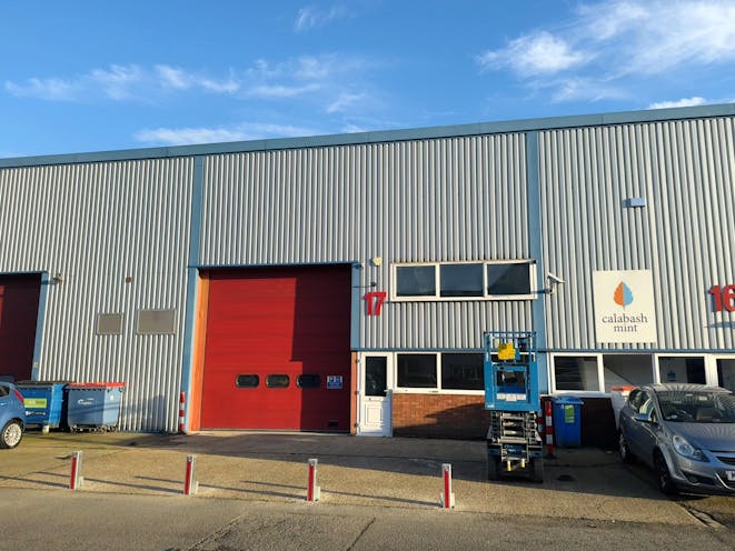 Unit 17, Surbiton, Warehouse & Industrial To Let - IMG_1667.jpg