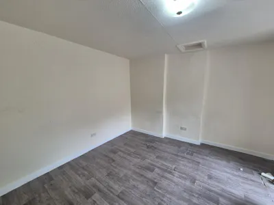 496 Oldham Road, Manchester, D1 (Non Residential Institutions) / Leisure / Office / Retail To Let - 20260817_124500.jpg