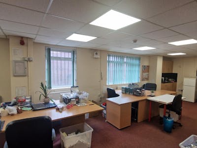 Unit 8d, Stockport, Industrial/Logistics To Let - 20250811_160911.jpg