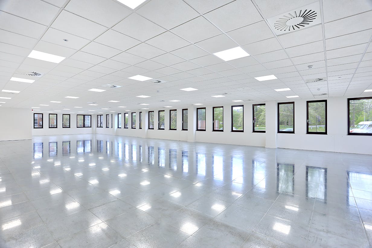 Office in Bracknell - photo 2