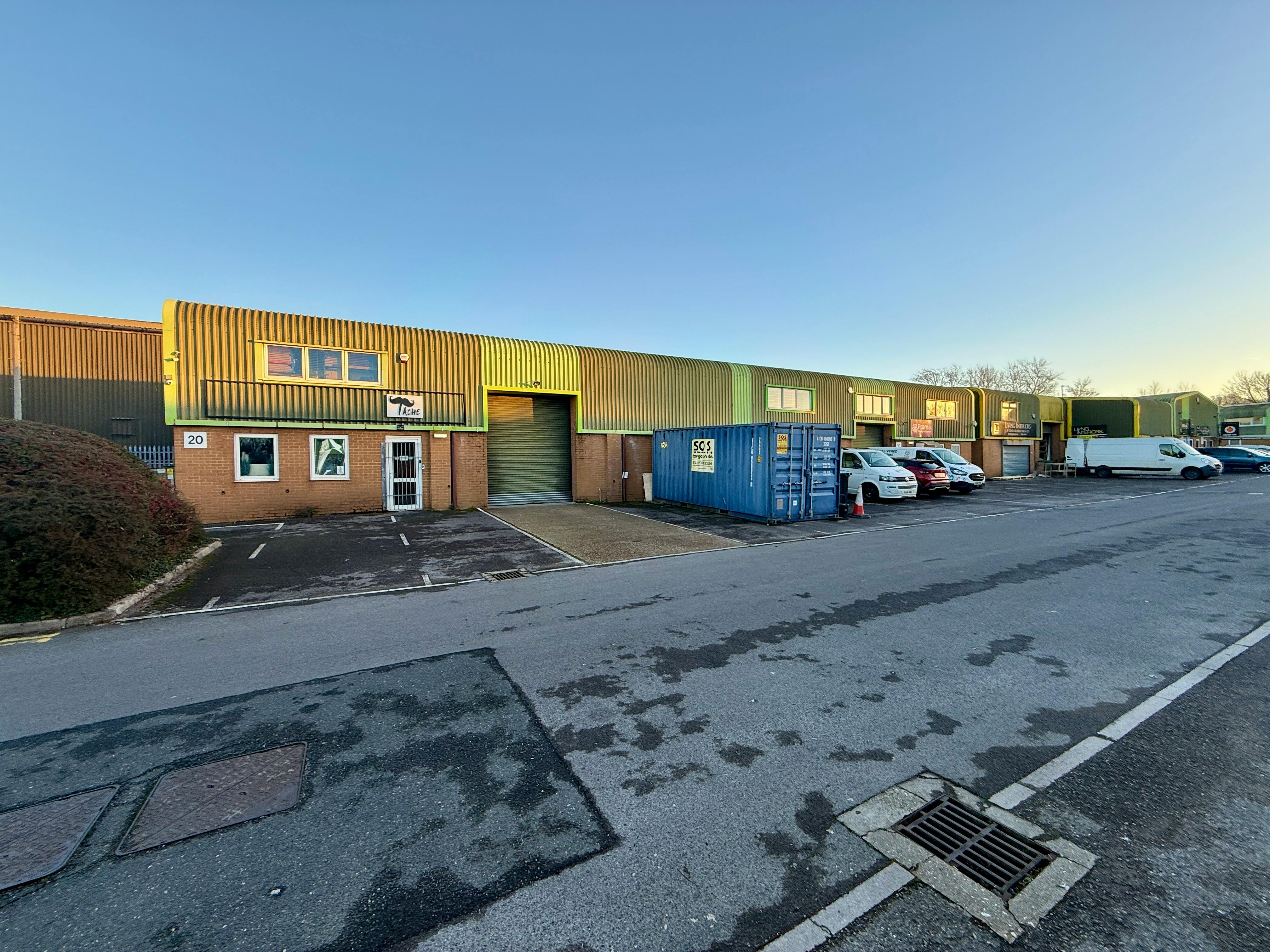 Industrial Unit in Poole - photo 3