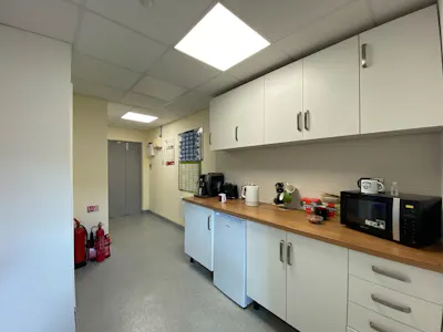 12 Mark Road, Hemel Hempstead, Industrial / Office To Let - Untitled design (35).png