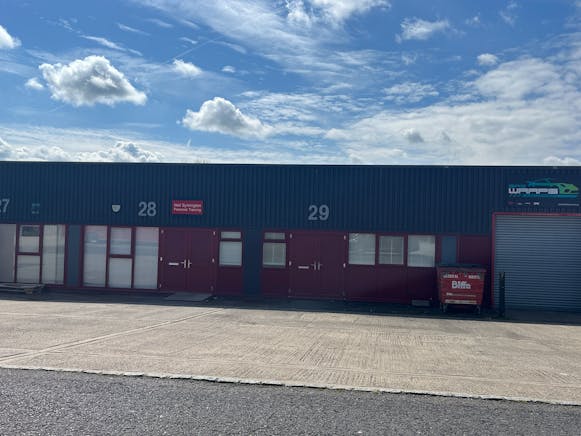 29 Edison Road, Aylesbury, Industrial To Let - IMG_2566.JPEG