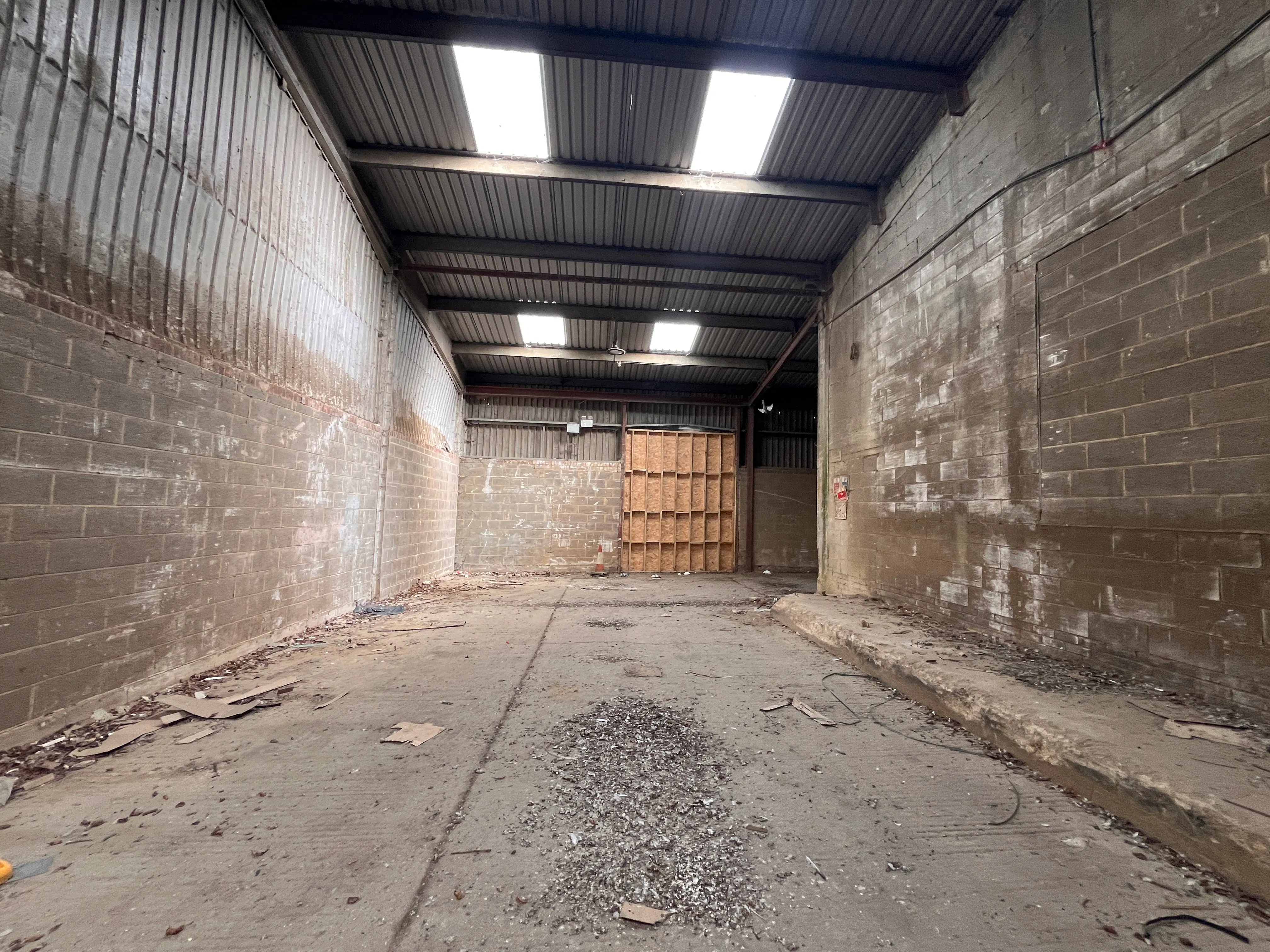 14 Picts Lane, Princes Risborough, Industrial / Industrial To Let - 20260708_091140728_iOS.jpg