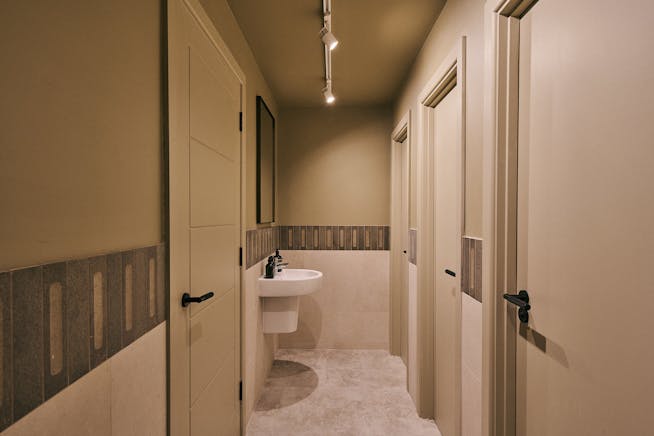 4 - 10 The Row, Hanbury Street, Droitwich, Office To Let - Image 9