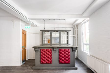 Universal House, 88-94 Wentworth Street, London, Office To Let - Universal Hse 34F  Low Res 24.jpg