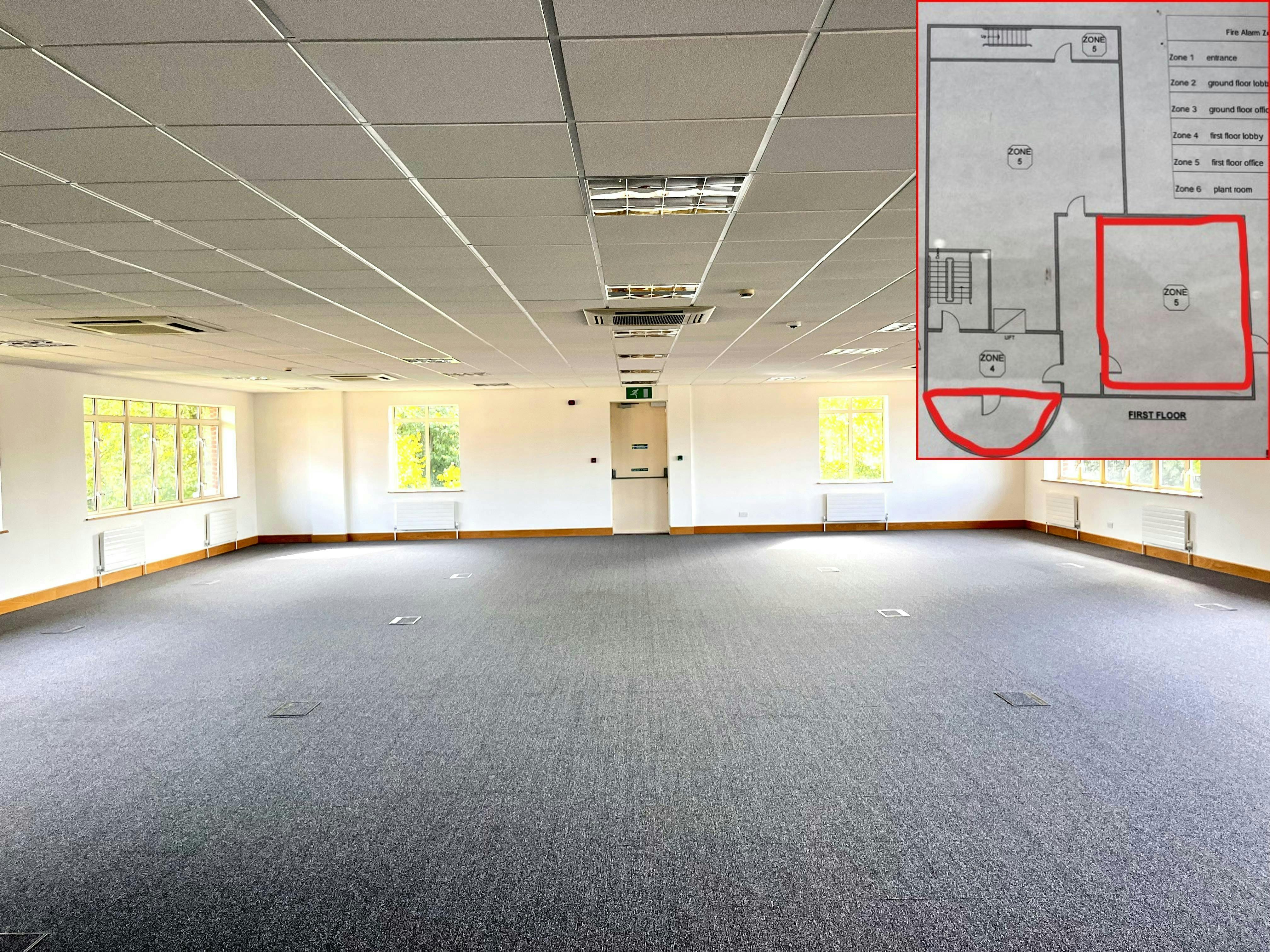 Office in Fareham - photo 4