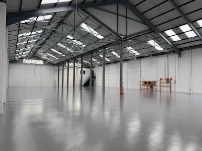 Unit A2 Vale Industrial Estate, Watford, Industrial / Light Industrial / Warehouse To Let - IMG_5998.jpeg