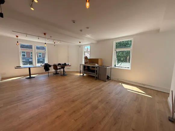 125 Leigh Road, Leigh-on-Sea, Office To Let - WhatsApp Image 2026-07-15 at 3.40.21 PM (3).jpeg