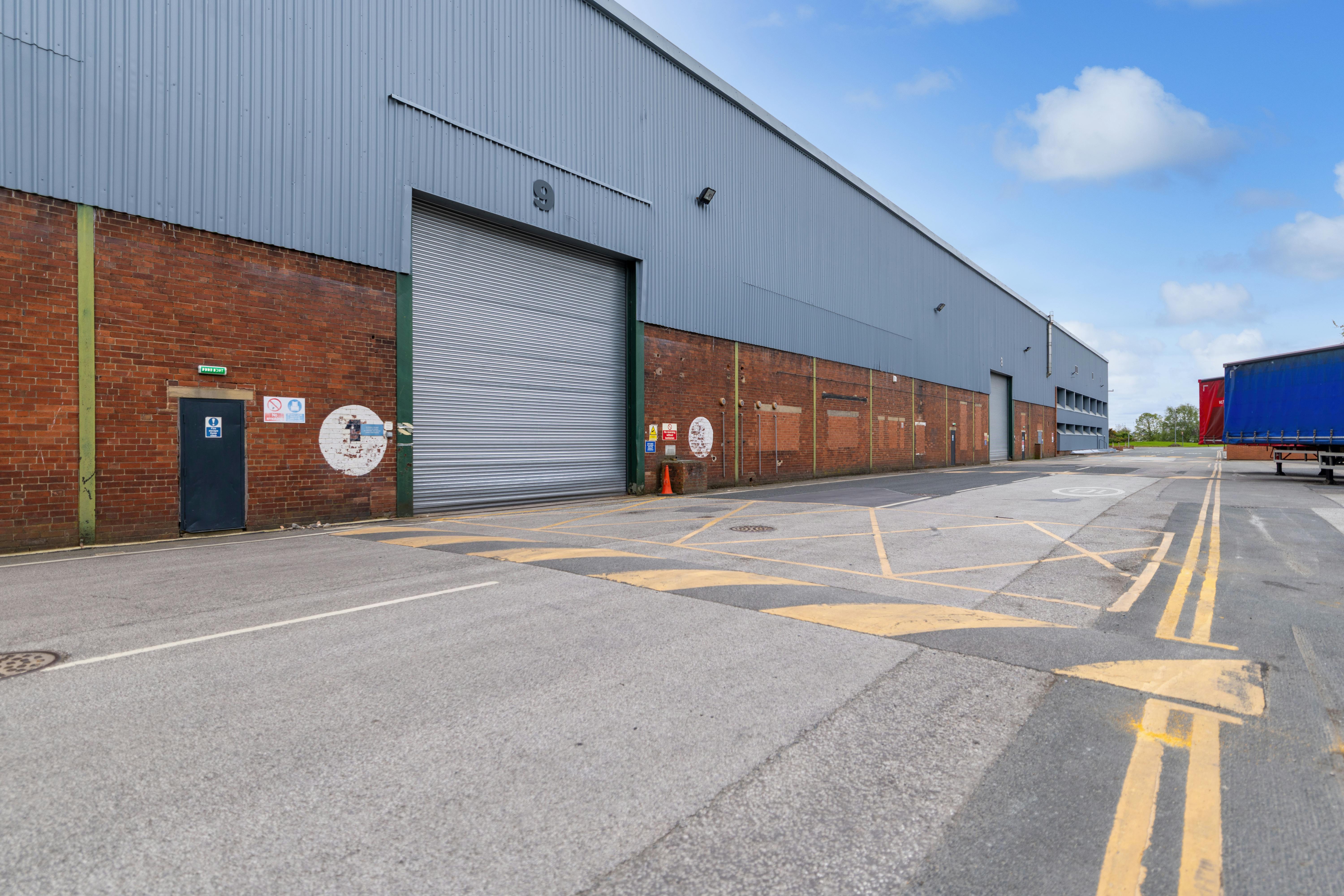 Unit 9, Leeds Bradford Airport Industrial Estate, Harrogate Road, Leeds, West Yorkshire, LS19 7WP