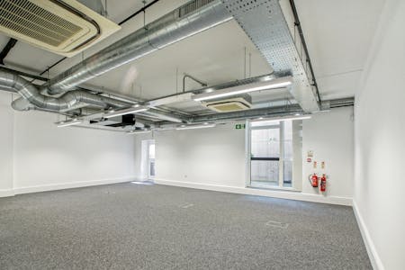 Cosmopolitan House, 2 Phipp Street, London, Gym / Healthcare / Leisure / Office / Showroom To Let - DSC01751.jpg