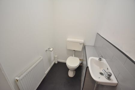 425 Walmersley Road, Bury, High Street Retail To Let - W.C.