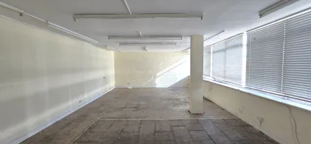 Unit 8 & Unit 9, Lyndean Industrial Estate, London, Industrial To Let - 20260408_163936(0) - Edited.jpg