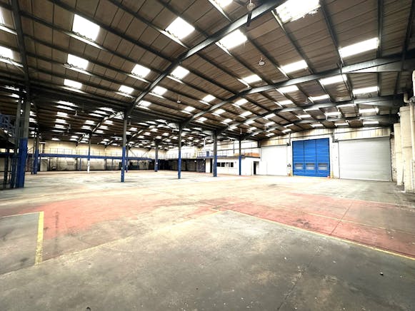 Unit 4, Sedgewick Road, Luton, Industrial To Let / For Sale - IMG_3059.JPEG