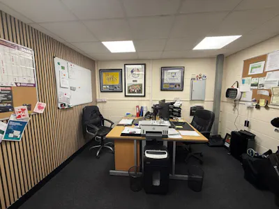 14 Parkside Centre, Southend-on-Sea, Industrial To Let - WhatsApp Image 2026-09-07 at 13.29.49 (1).jpeg