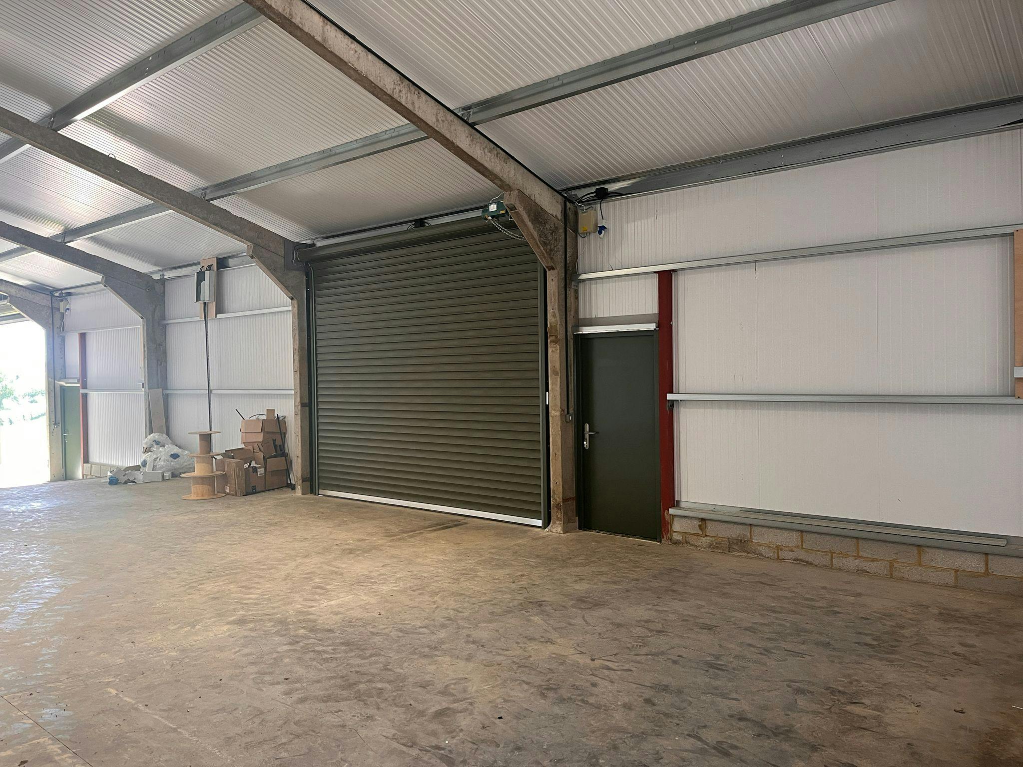 Industrial Units, Oakcroft Farm, Aylesbury, Industrial To Let - WhatsApp Image 2026-05-26 at 09.jpeg