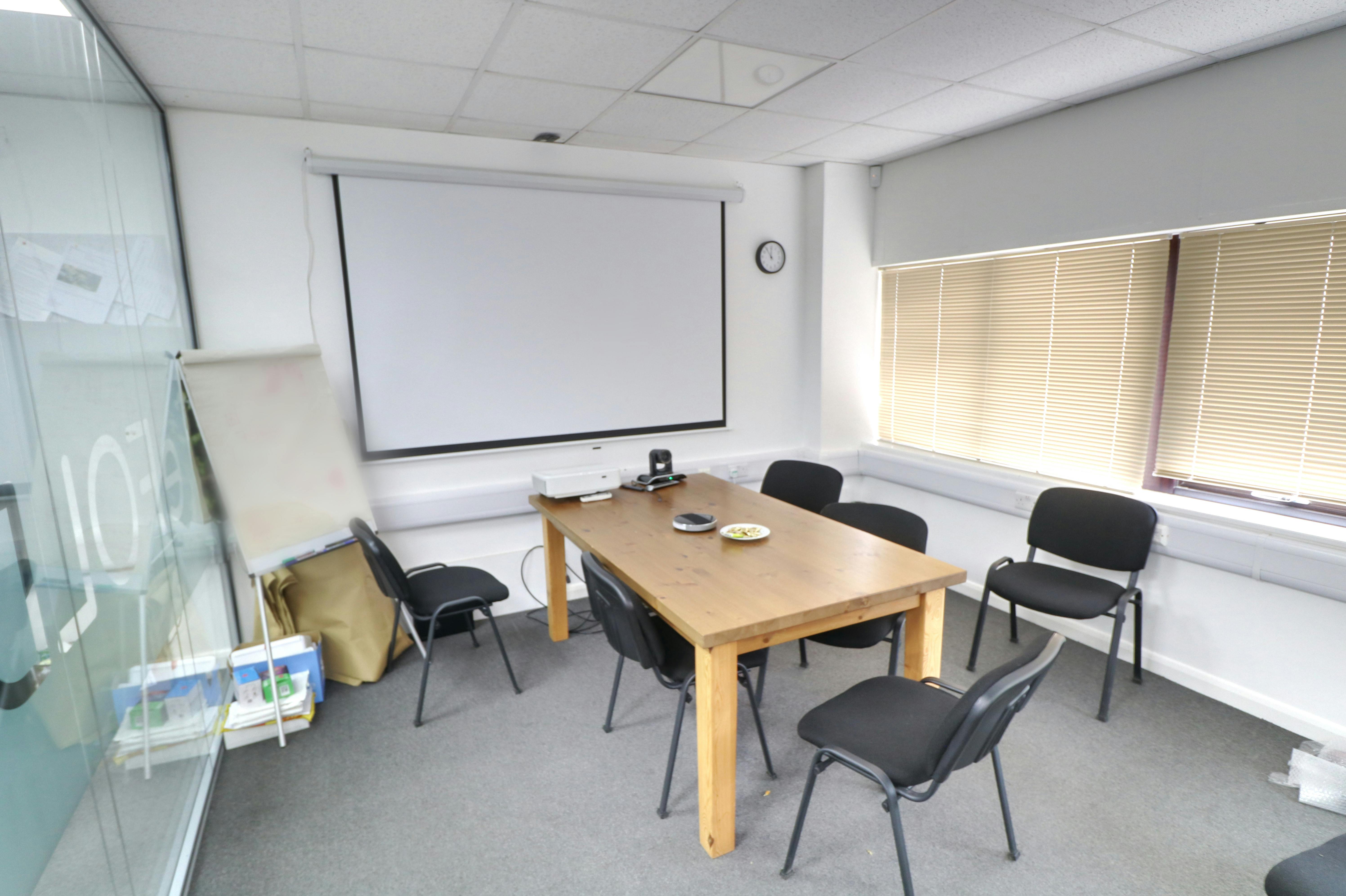 25 Ormside Way, Redhill, Industrial / Office To Let - Meeting Room.jpg