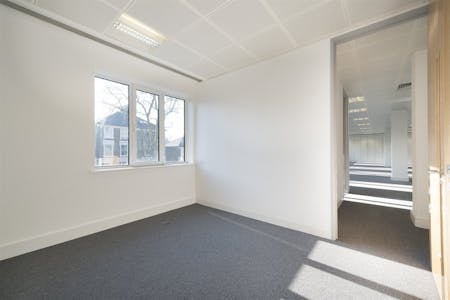 Chiswick Gate, Chiswick, London, Office To Let - 016_Property.jpg