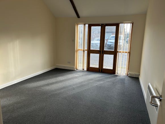 The Coach House & The Shires, Wokingham, Offices To Let - 21.jpg